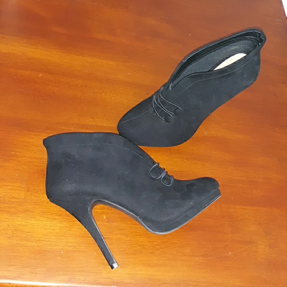Apt. 9 Defined Comfort Black Ankle Booties Faux Suede Stiletto Heels Boots 8M